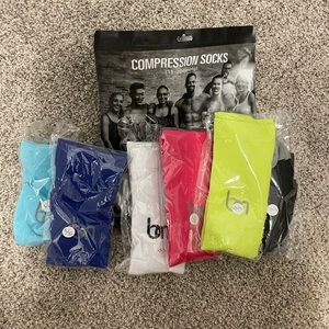 Size L (8-10) women’s compression socks. 6 pairs, never worn!